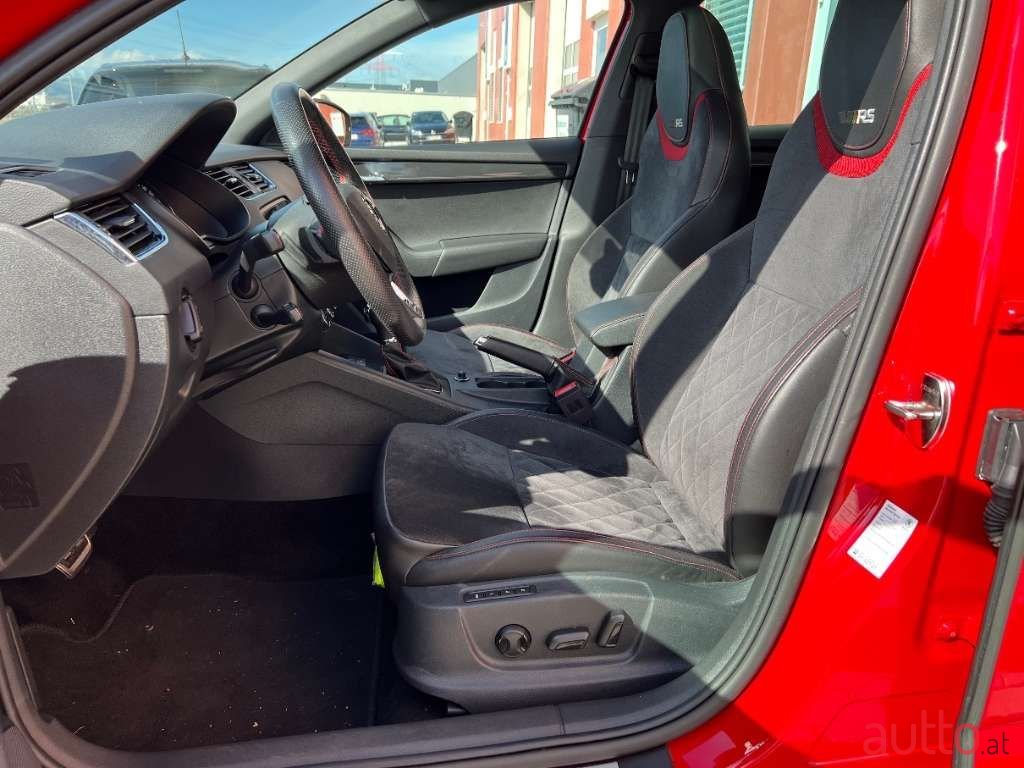 2019' Skoda Octavia photo #5