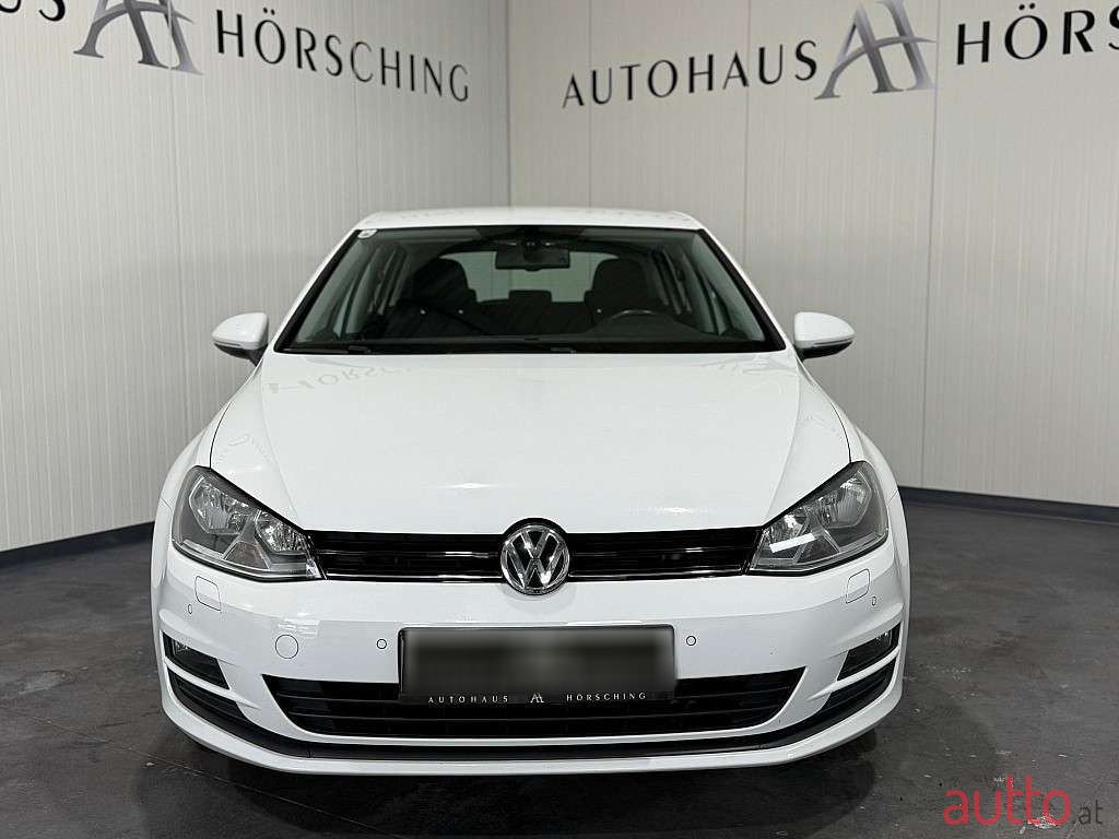 2014' Volkswagen Golf photo #2