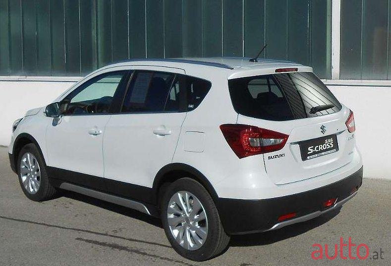 2020' Suzuki SX4 photo #1