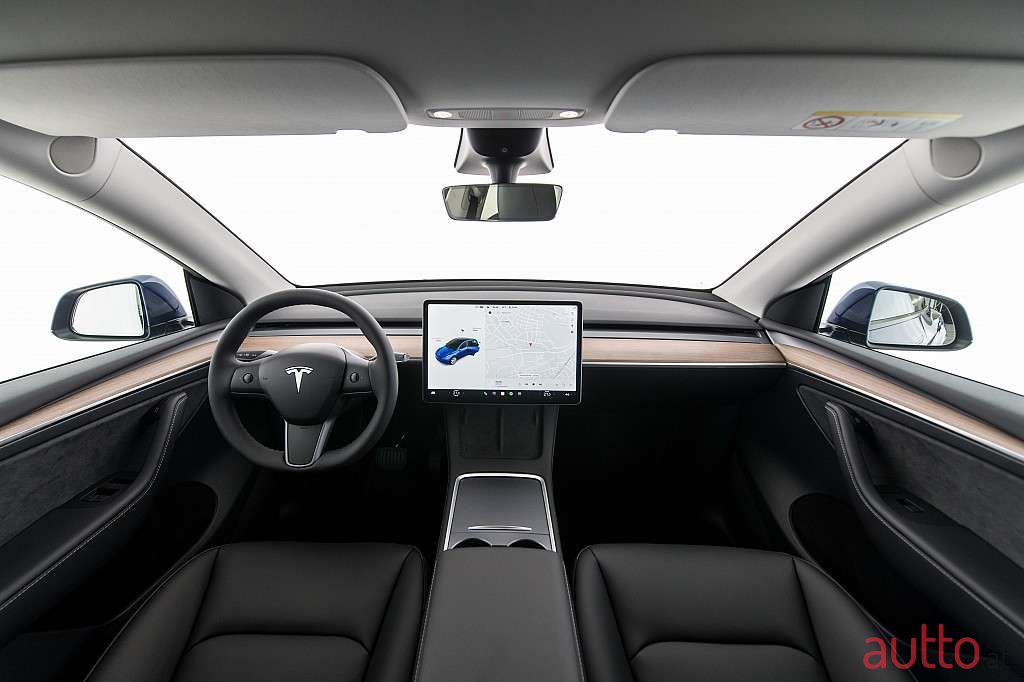 2022' Tesla Model Y photo #4