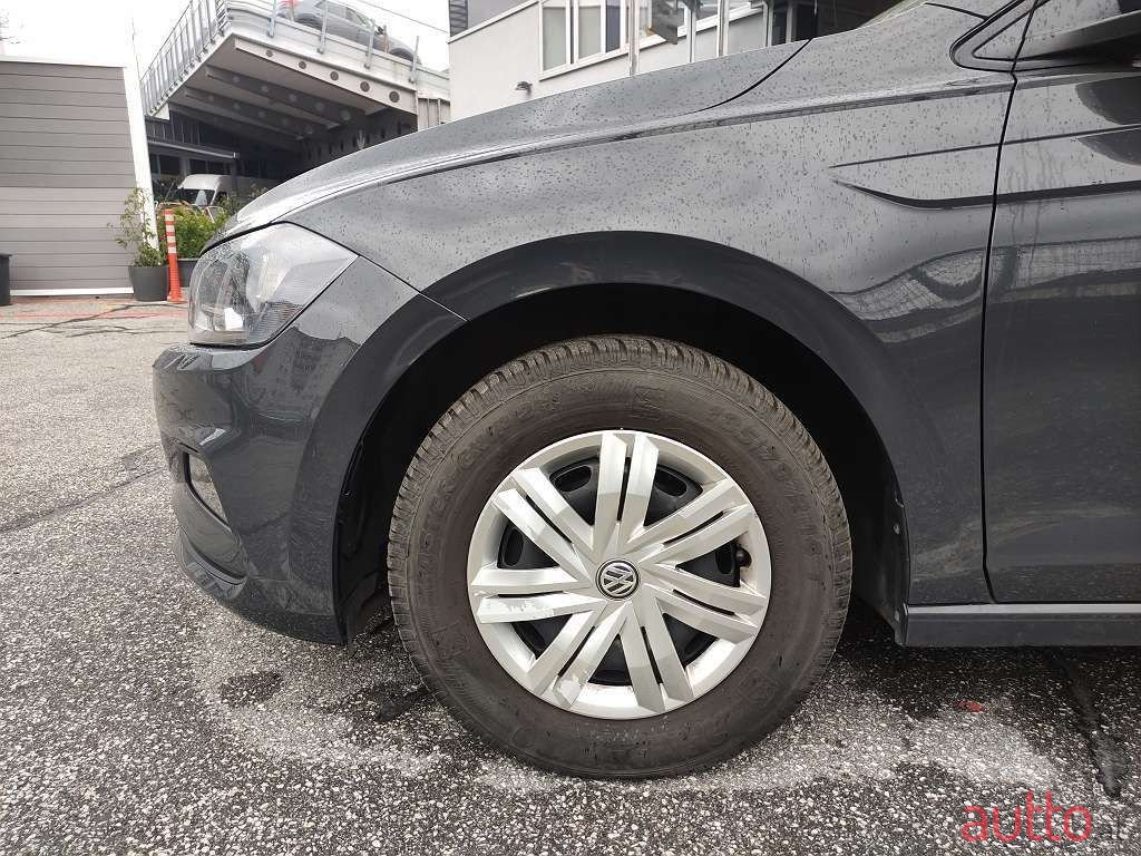 2019' Volkswagen Polo photo #6