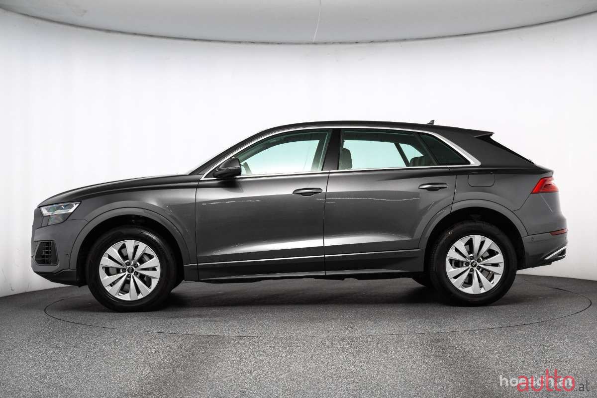 2023' Audi Q8 photo #3