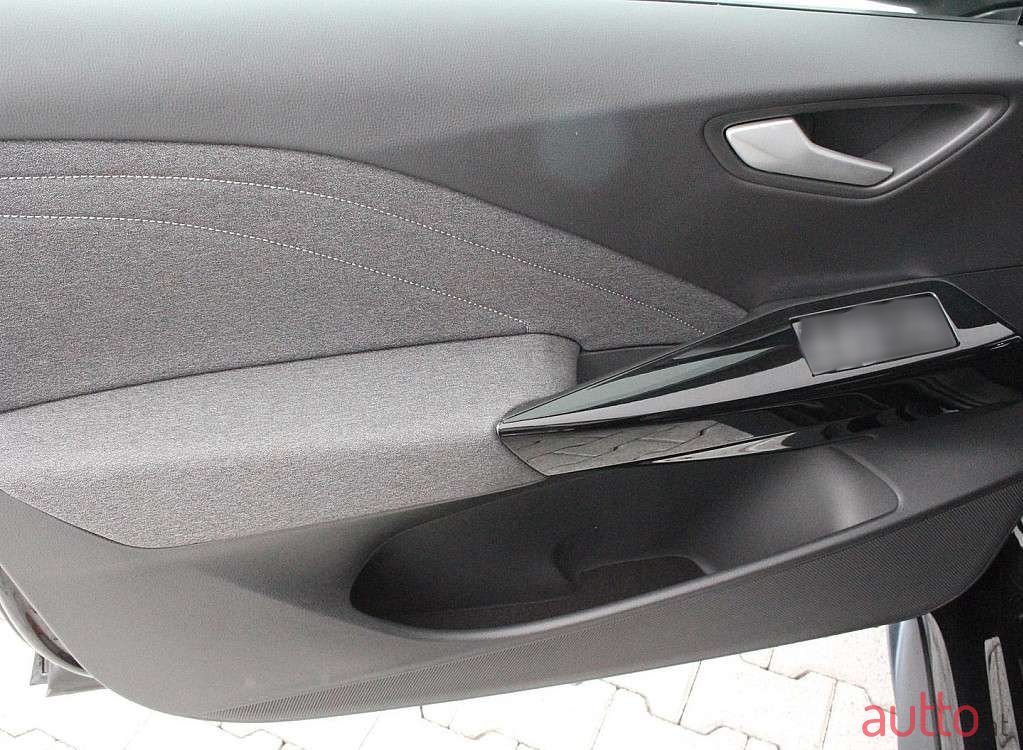 2023' Volkswagen ID.3 photo #3