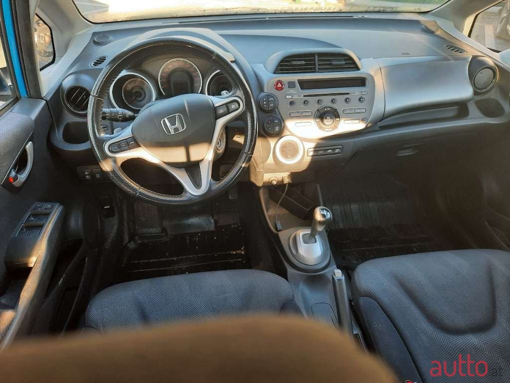 2010' Honda Jazz photo #6