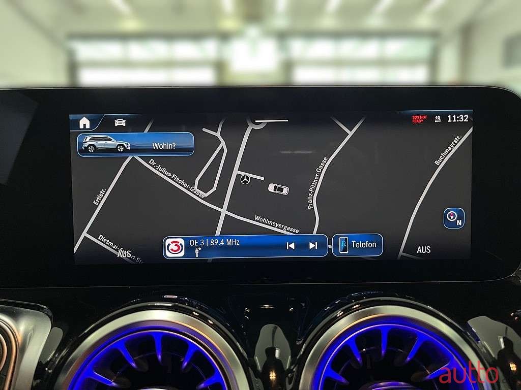 2024' Mercedes-Benz GLB photo #6