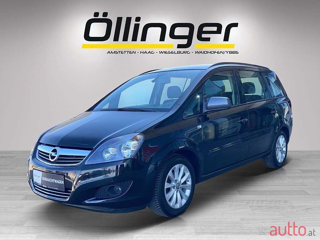 2014' Opel Zafira photo #1