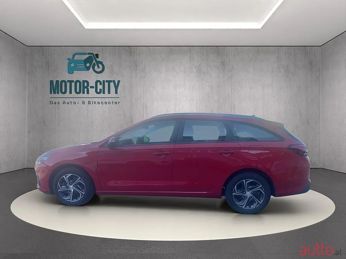2023' Hyundai i30 photo #3