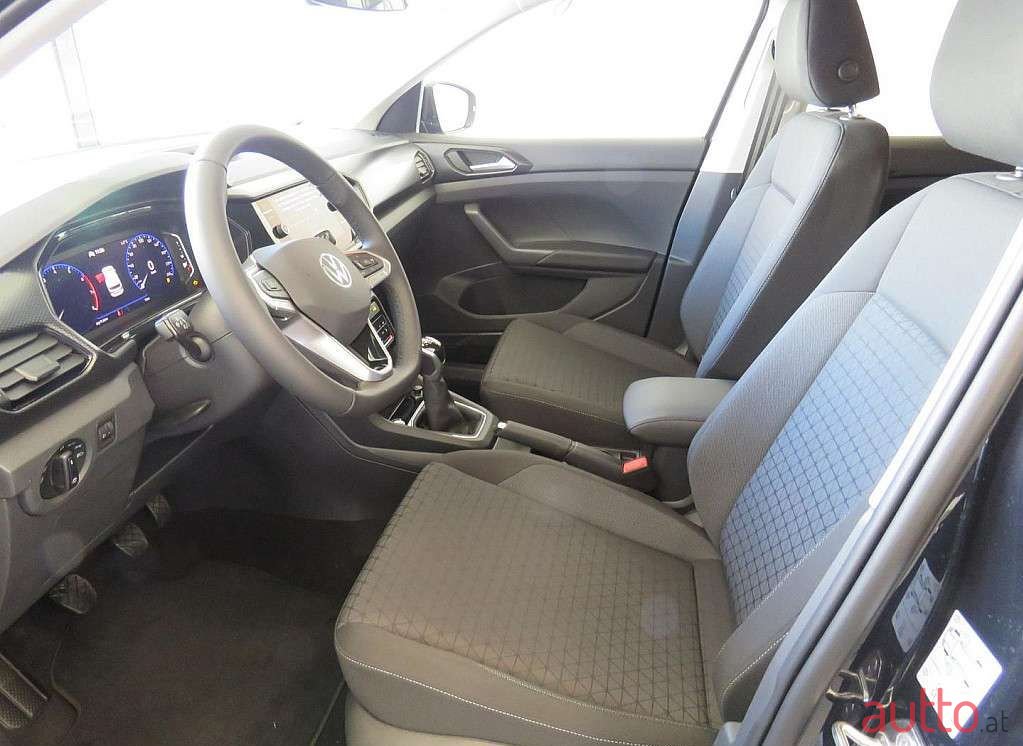 2023' Volkswagen T-Cross photo #4