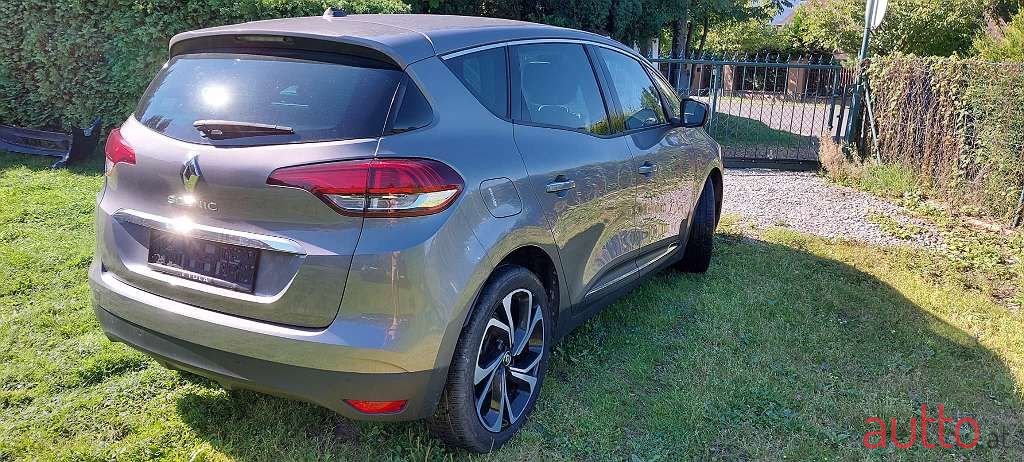 2017' Renault Scenic photo #5