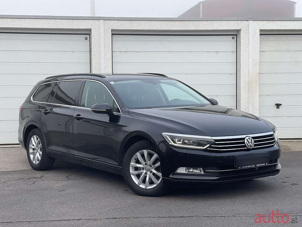 2017' Volkswagen Passat photo #2