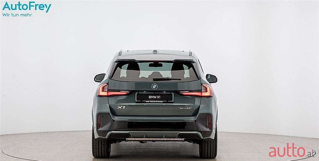 2022' BMW X1 photo #2
