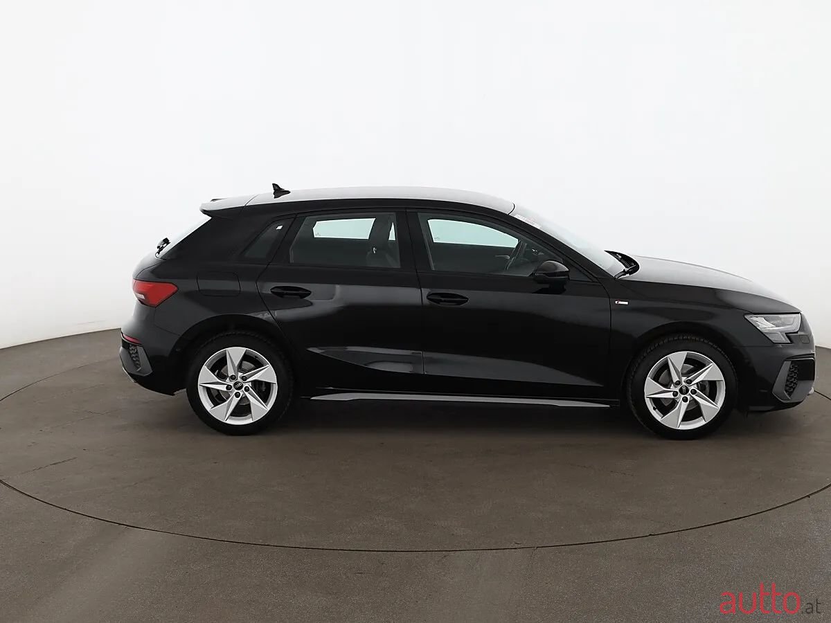 2022' Audi A3 photo #3