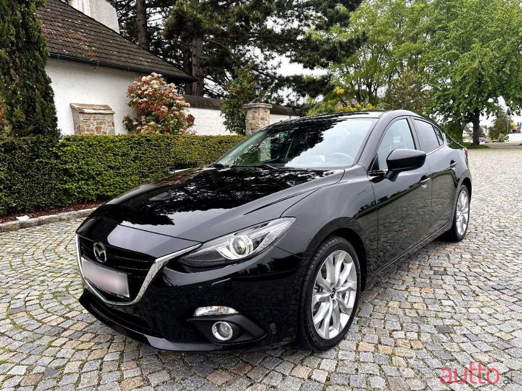 2016' Mazda Mazda3 photo #1