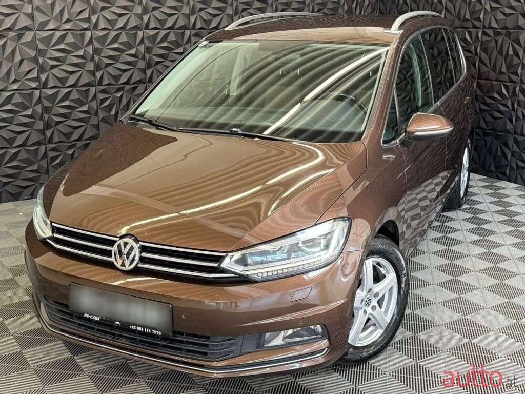 2017' Volkswagen Touran photo #6