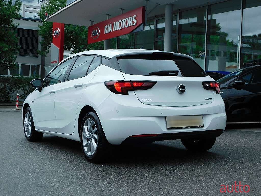 2019' Opel Astra photo #6
