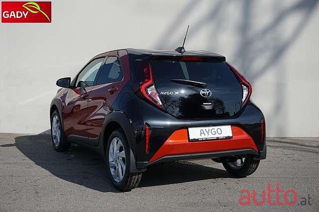 2022' Toyota Aygo photo #2