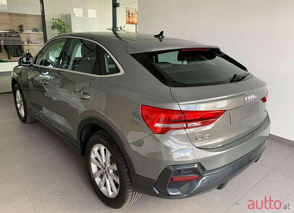 2020' Audi Q3 photo #2