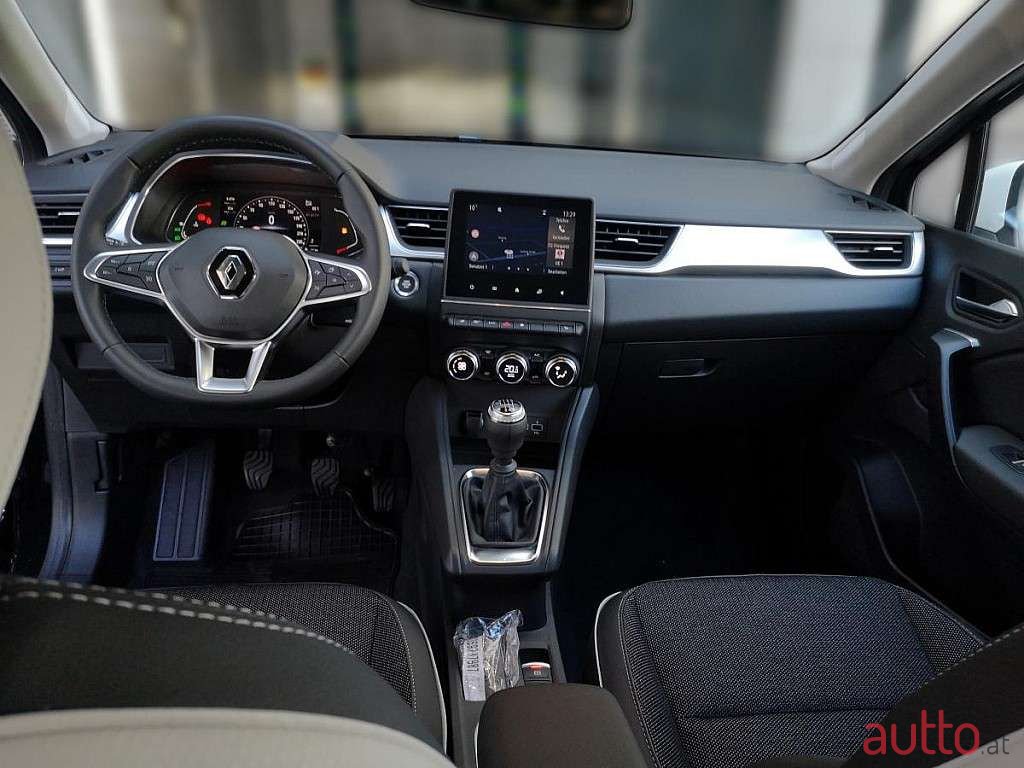 2022' Renault Captur photo #6