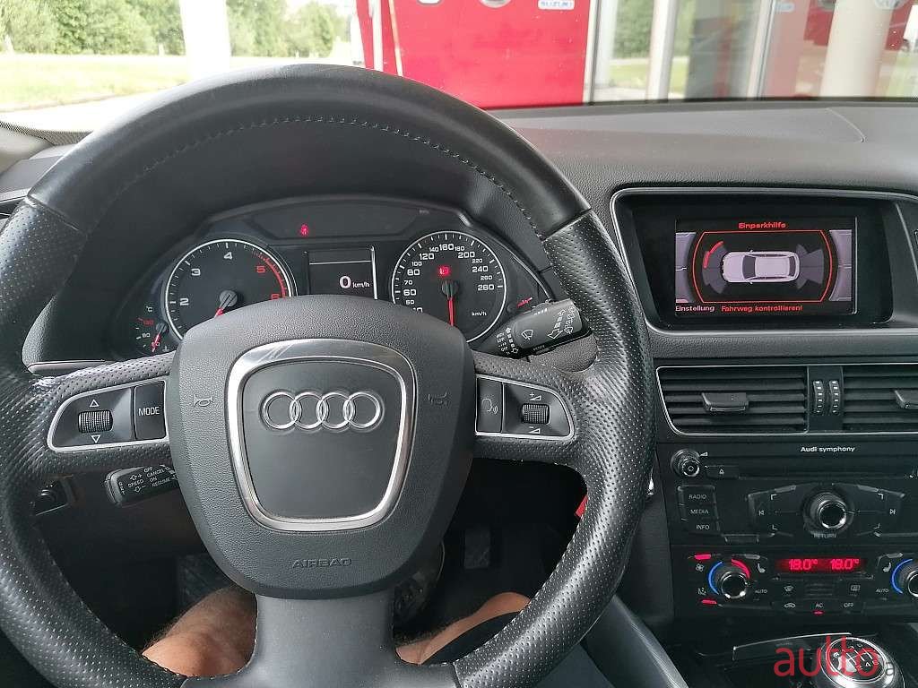 2012' Audi Q5 photo #6