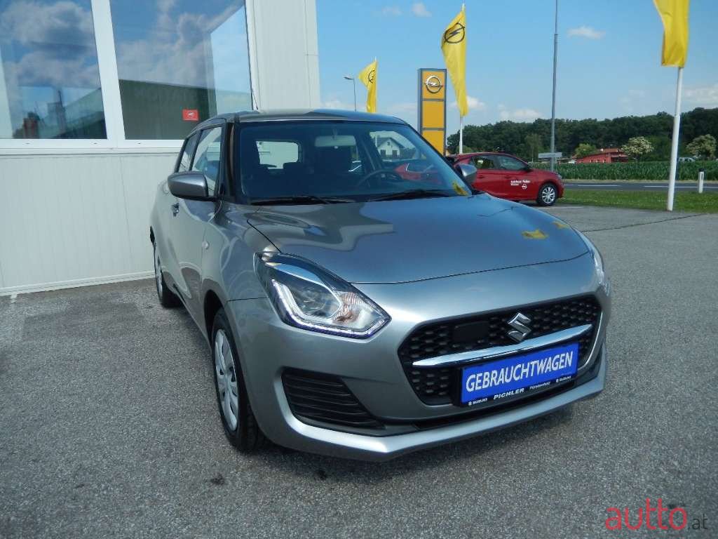 2021' Suzuki Swift photo #3