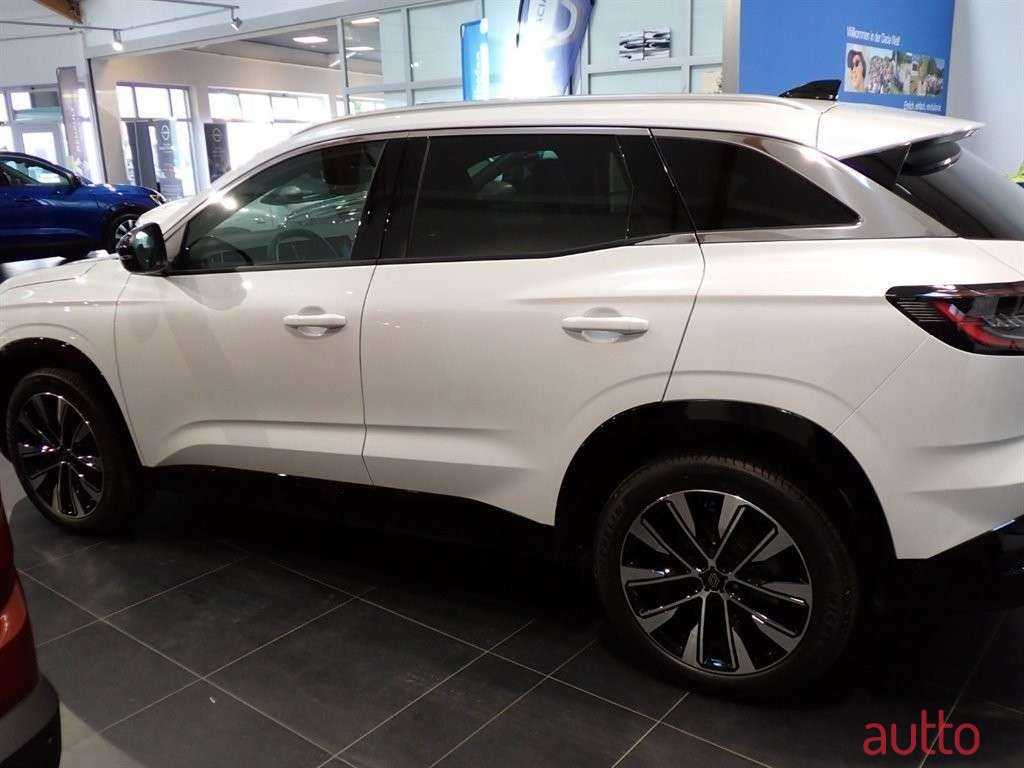 2023' Renault Austral photo #6