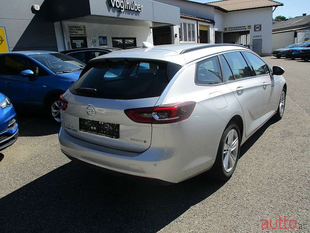 2018' Opel Insignia photo #3