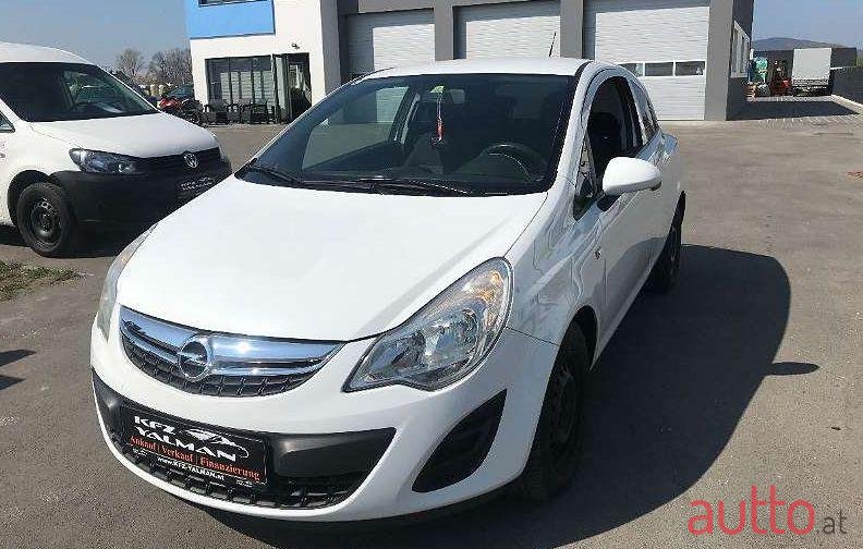 2011' Opel Corsa photo #3