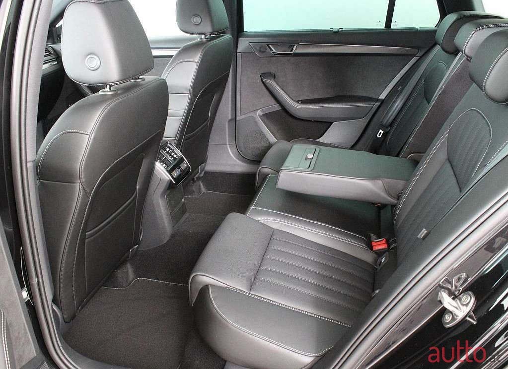 2023' Skoda Superb photo #5