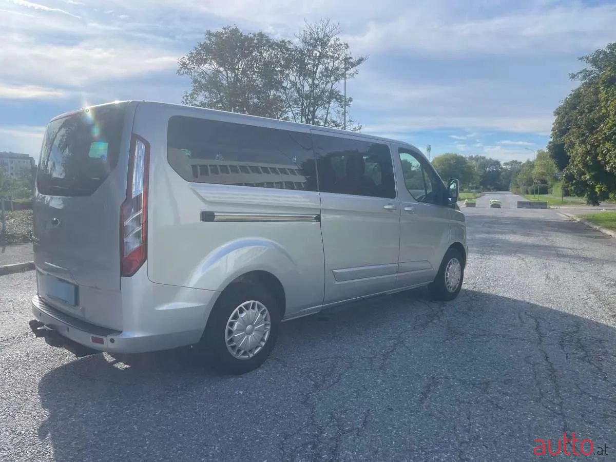 2014' Ford Tourneo photo #3