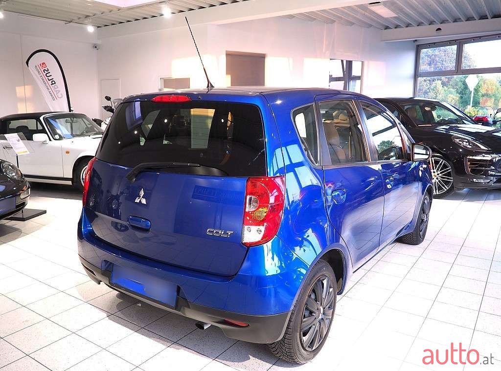 2009' Mitsubishi Colt photo #5