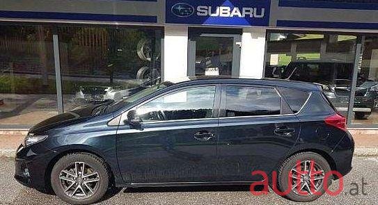 2015' Toyota Auris photo #1