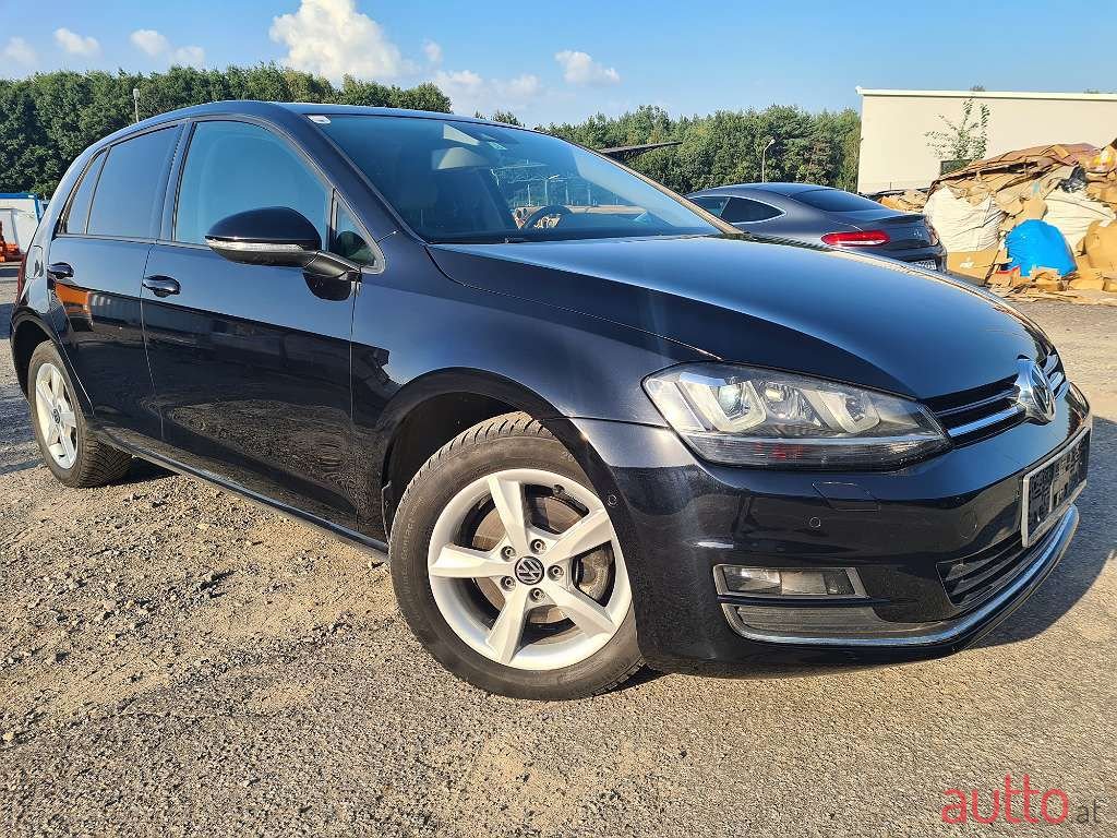 2013' Volkswagen Golf photo #1