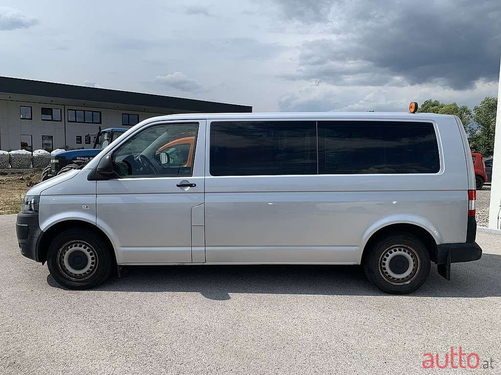 2013' Volkswagen T5 photo #2