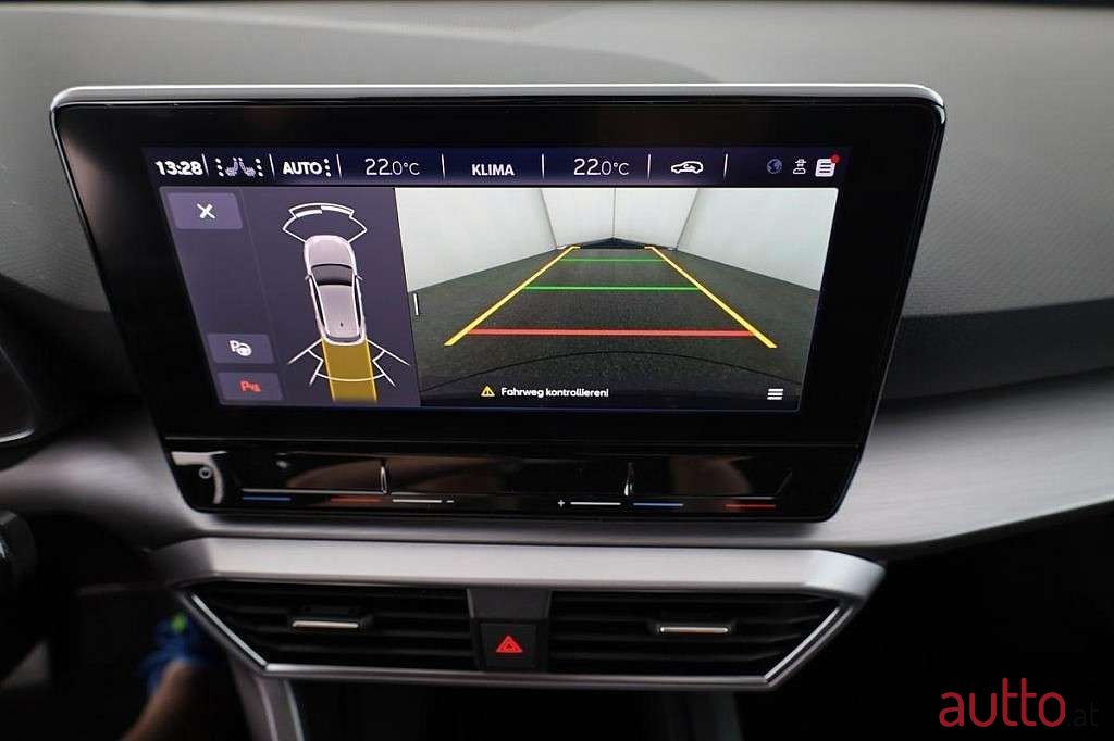 2024' SEAT Leon photo #6