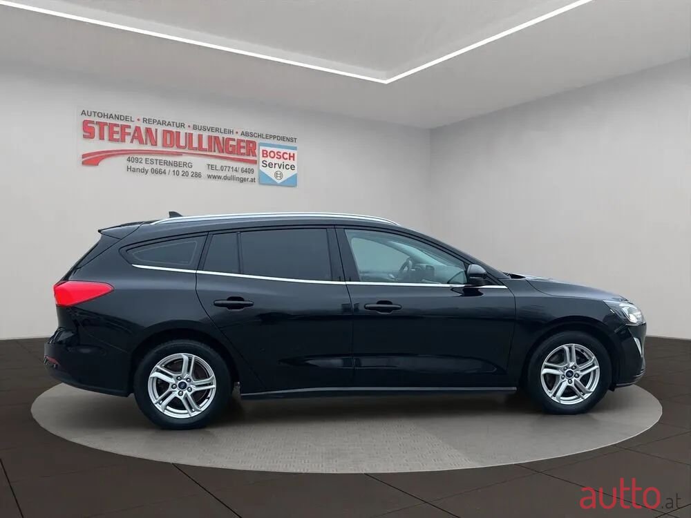 2020' Ford Focus photo #6