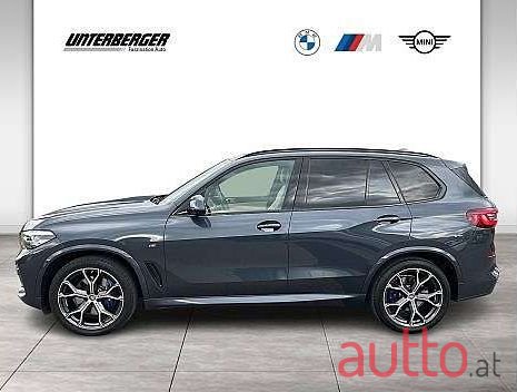 2022' BMW X5 photo #3