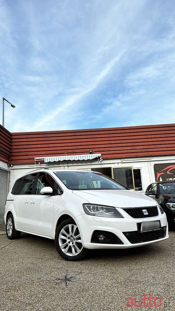 2013' SEAT Alhambra photo #5