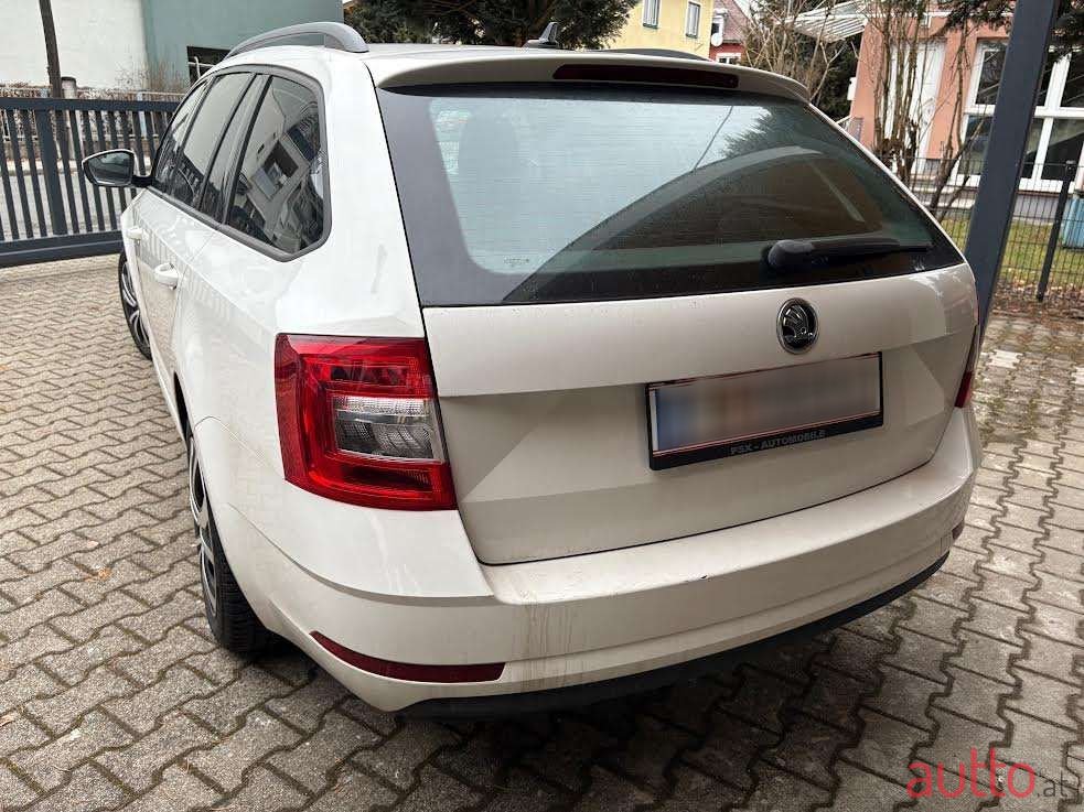2019' Skoda Octavia photo #5