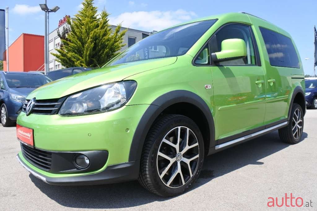 2013' Volkswagen Caddy photo #2