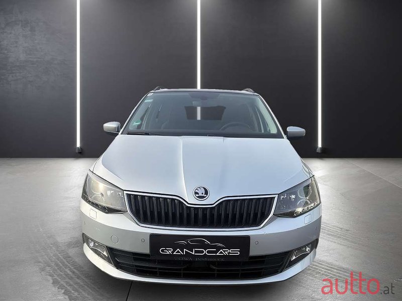 2015' Skoda Fabia photo #2