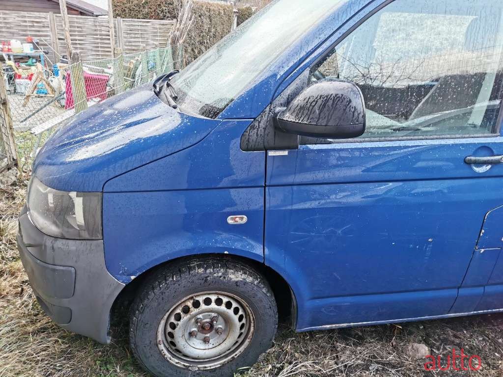 2010' Volkswagen T5 photo #2