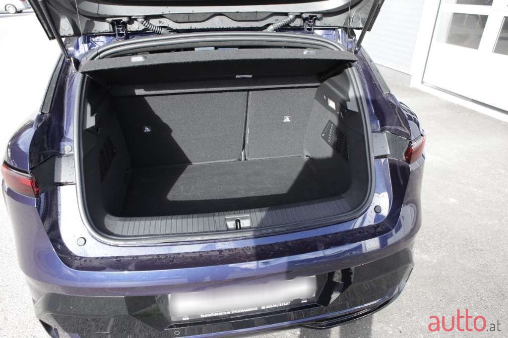 2022' Renault Megane photo #6