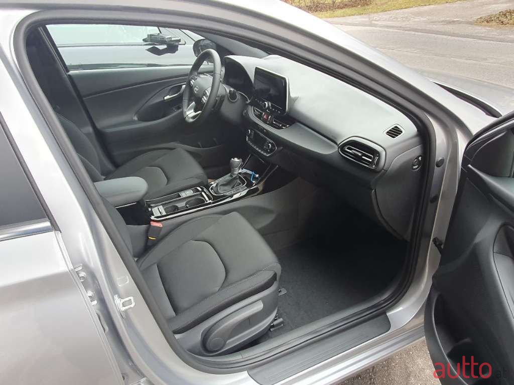 2024' Hyundai i30 photo #6