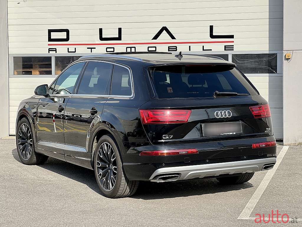 2017' Audi Q7 photo #4