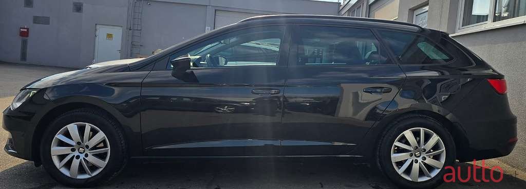 2019' SEAT Leon photo #5