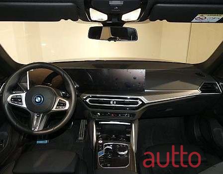 2023' BMW i4 photo #5