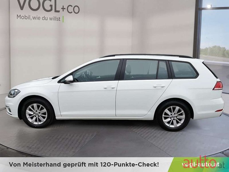 2019' Volkswagen Golf photo #2