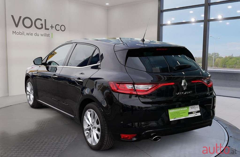 2017' Renault Megane photo #3