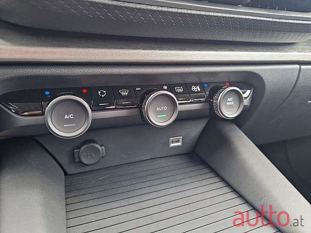 2023' Citroen C5 X photo #6