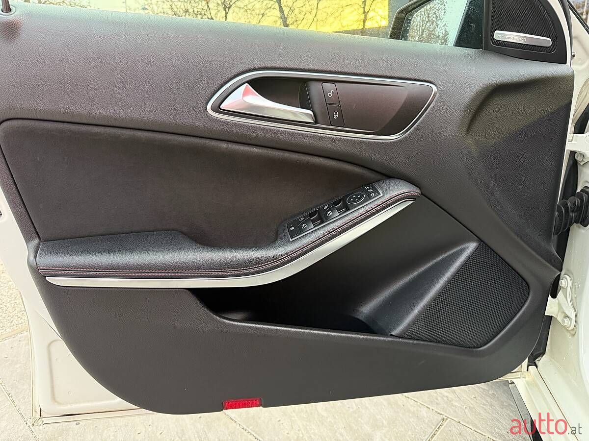 2018' Mercedes-Benz A-Klasse photo #6